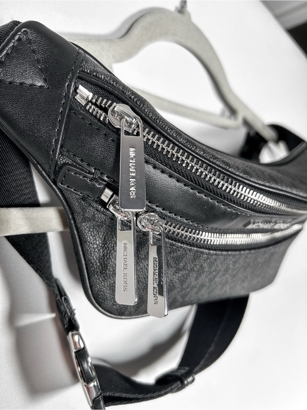 NWOT Michael Kors Kenly Waist Belt Bag / Fanny Pack - Picture 3 of 14